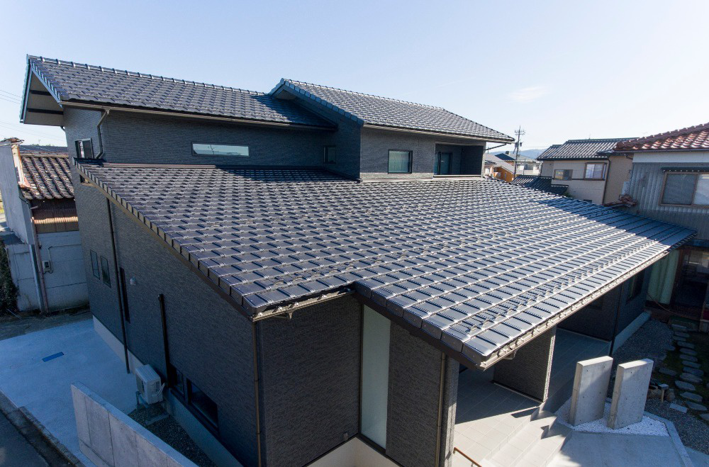 屋根の形状を変えると、確認申請が必要？固定資産税も変わる！